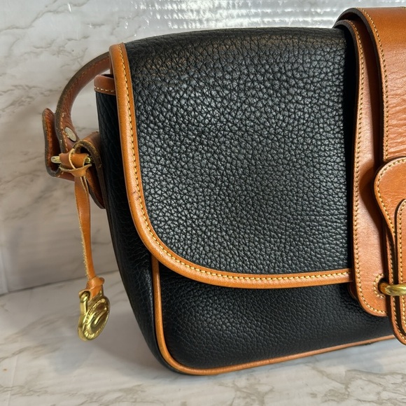 Dooney & Bourke Vtg equestrian blk Pebbled Leather with Brown Trim crossbody - Picture 3 of 15